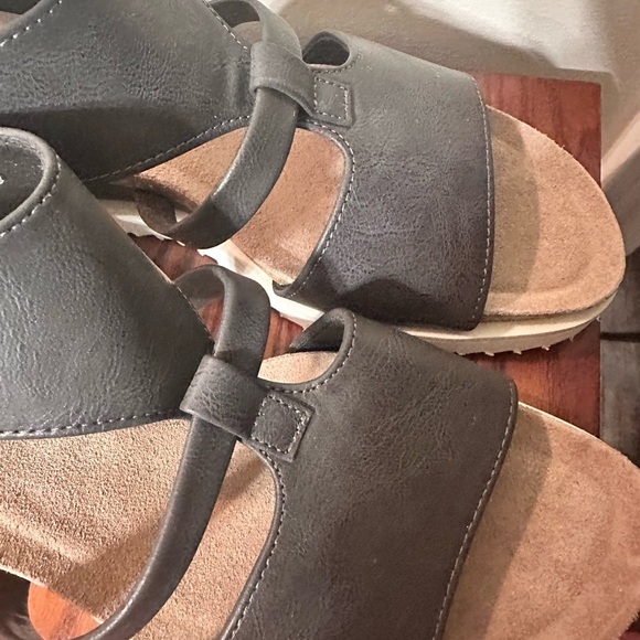 Muk Luks Suprano black wedge sandals size sandals size 10 - Picture 9 of 13